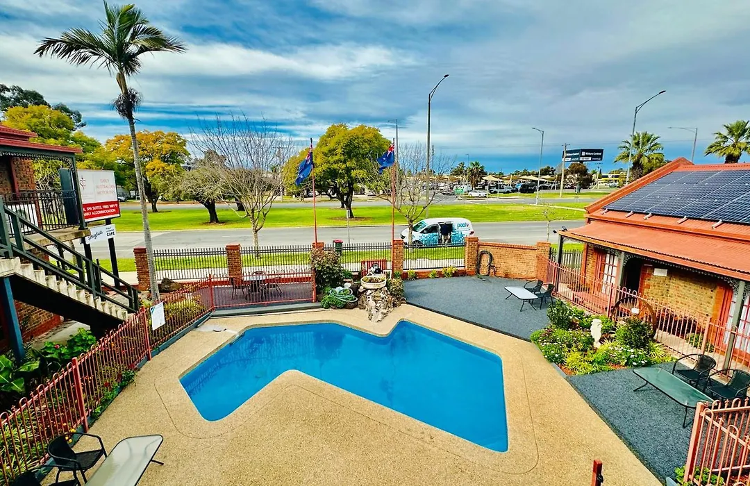 Early Australian Motor Inn-1
